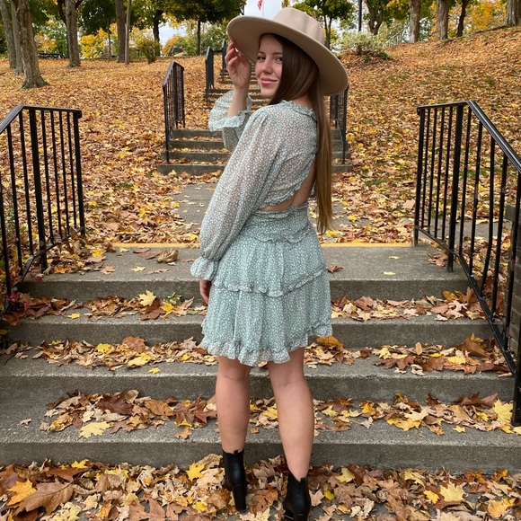 Amazon Ruffle Dress - Picture 5 of 6